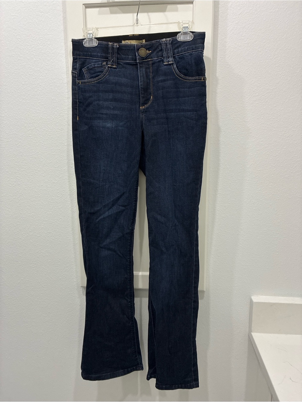 Democracy Women's Size 2 Dark Wash Jeans